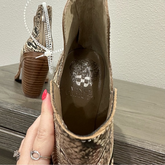 NWT Vince Camuto Gannilla Leather Snakeskin Size 6M - Picture 6 of 10